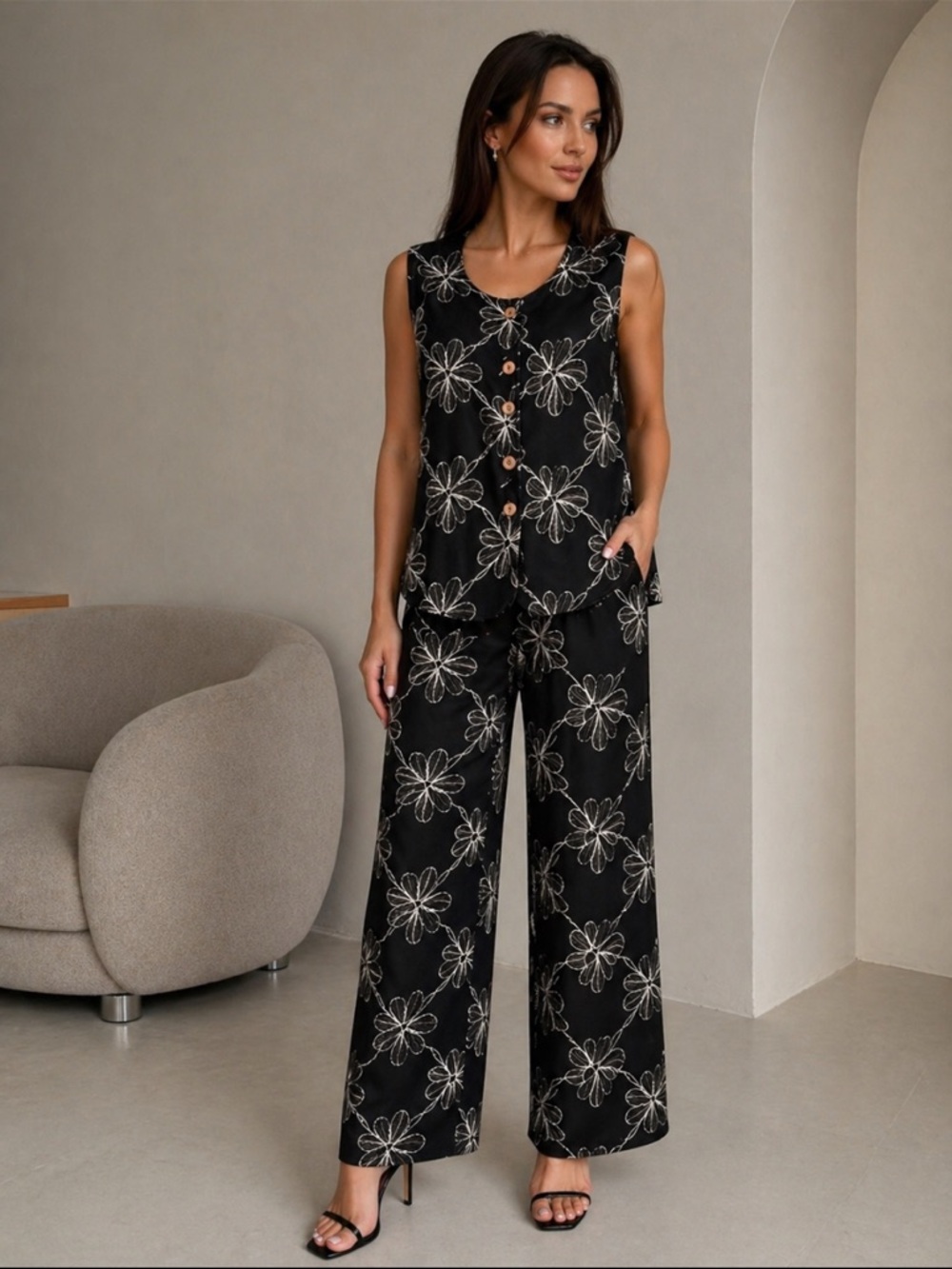 New Wren Black & White Floral Wide-Leg Pants Set size S